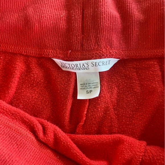 Victoria’s Secret Bright Coral Fleece Sweat Pants with Angel Gold - Picture 2 of 5